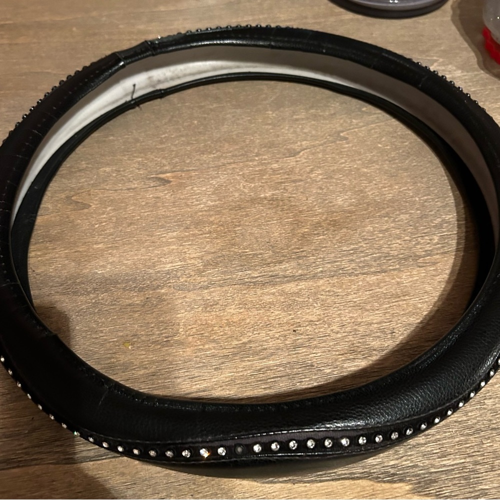 Steering wheel cover